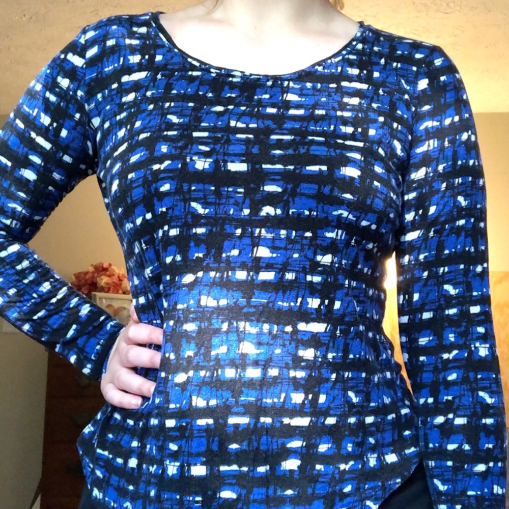 Long sleeve patterned blouse
